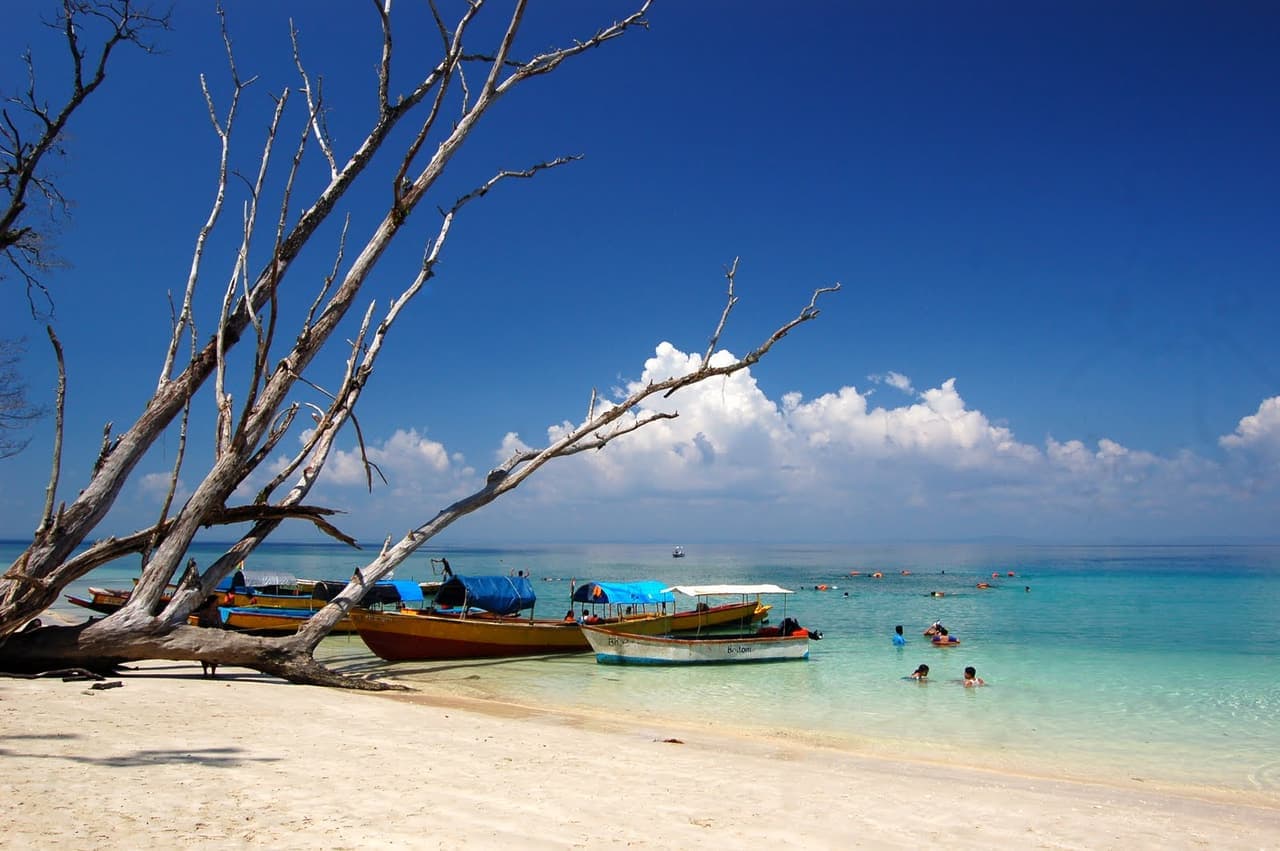 Mobile Network & SIM Cards in Andaman (2026 Guide): Airtel vs Jio vs BSNL